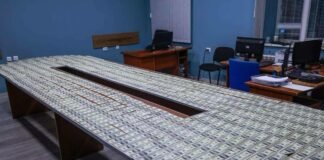 საგამოძიებო სამსახურმა დიდი ოდენობით ყალბი ფულის გასაღების ფაქტზე ორი პირი დააკავა