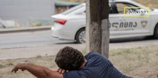 თვალჭრელიძის ქუჩაზე ამ დრომდე რჩება ოჯახების ნაწილი, რომლებიც საცხოვრებლებიდან გუშინ გამოასახლეს