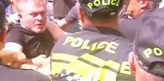 თვალჭრელიძის ქუჩის მცხოვრებლები, რომელთა გამოსახლების პროცესი ამ წუთებში მიმდინარეობს, დედაქალაქის მერთან შეხვედრას ითხოვენ