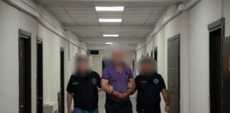 მოტყუებით, ქონებრივი დაზიანების ფაქტზე ორგანიზებული ჯგუფის სამი წევრი დააკავეს