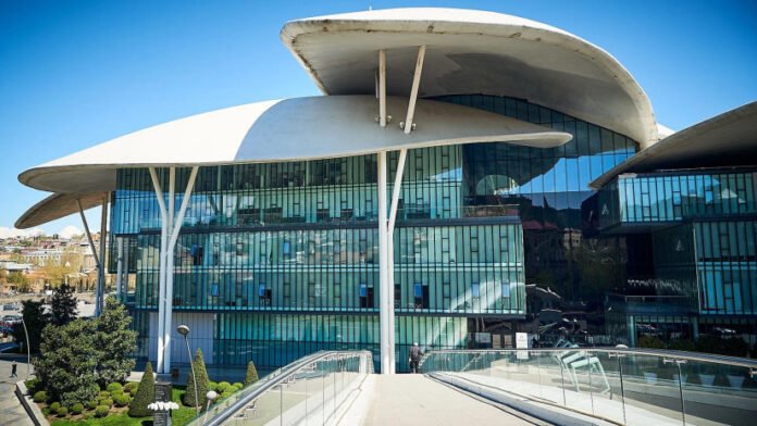 iustitsiis-sakhli_w_h