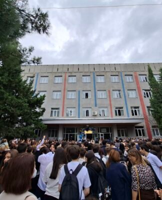 საჯარო სკოლებში სასწავლო წელი დაიწყო