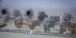 საგამოძიებო სამსახურმა საქართველოს საბაჟო საზღვარზე განსაკუთრებით დიდი ოდენობით ოქროს საიუველირო ნაკეთობების უკანონოდ გადმოტანის ფაქტი გამოავლინა