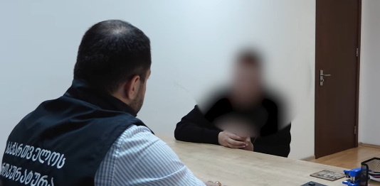 პროკურატურა – ბრალი წარედგინა პირს, რომელიც მიმოწერას აწარმოებდა 13 წლის არასრულწლოვანთან, რა დროსაც მუქარით მოიპოვა და ინახავდა მისი პირადი ცხოვრების საიდუმლოს შემცველ ინტიმური შინაარსის ფოტო-ვიდეო მასალას, ასევე მისი გავრცელებით ემუქრებოდა