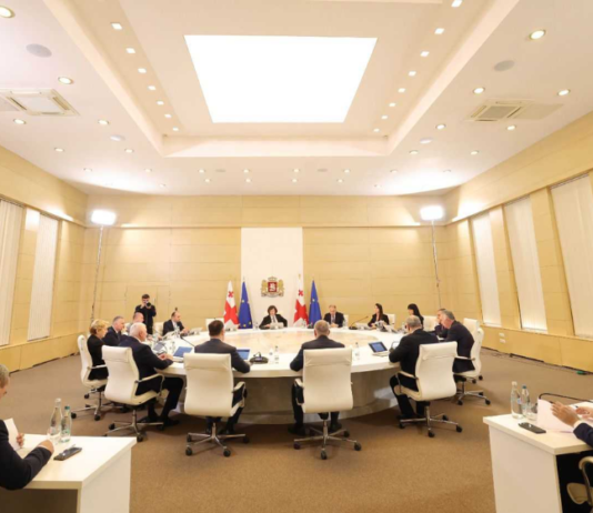 მთავრობის განკარგულებით, სპორტის სხვადასხვა სახეობაში მიღწეული წარმატებებისთვის სპორტსმენებს ფულადი ჯილდო გადაეცემათ