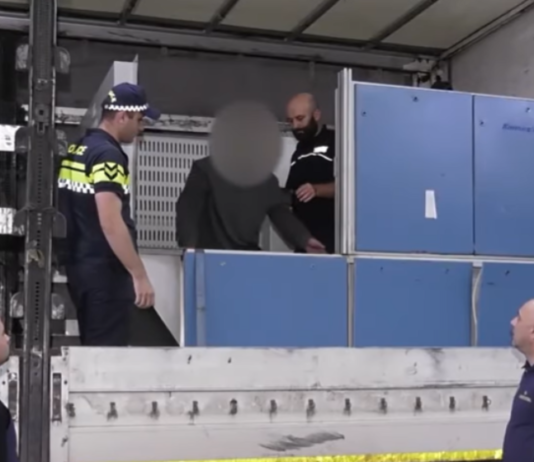 სასაზღვრო პოლიციამ აჭარაში საქართველოს სახელმწიფო საზღვრის უკანონოდ გადაკვეთისა და საქართველოს სახელმწიფო საზღვარზე მიგრანტის უკანონოდ გადაყვანის ბრალდებით 2 პირი დააკავა