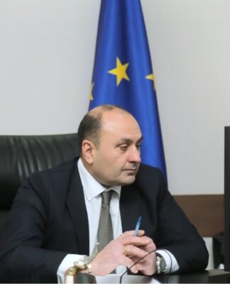 ირაკლი კობახიძემ ლერი ბარნაბიშვილი ფინანსთა მინისტრის მოადგილის თანამდებობიდან გაათავისუფლა