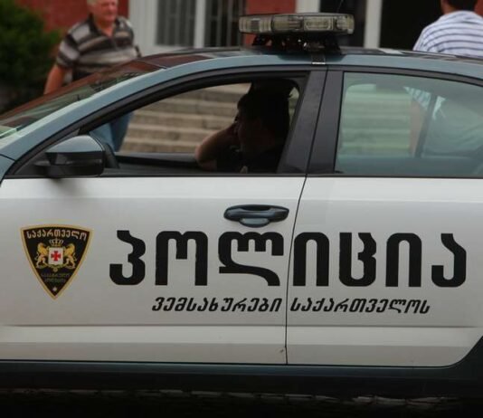 ქვემო ქართლის პოლიციამ არასრულწლოვანი შვილების მიმართ ჩადენილი ძალადობის ბრალდებით ა.ნ. დააკავა