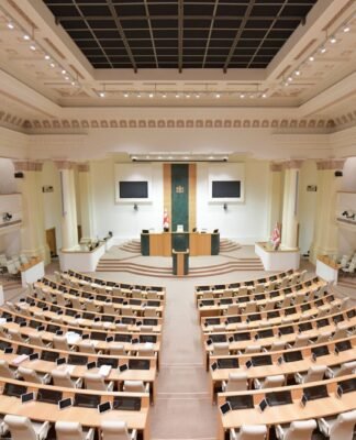 პარლამენტმა დაამტკიცა საკანონმდებლო პაკეტი, რომლის შედეგად ანტიკორუფციული ბიურო და პერსონალურ მონაცემთა დაცვის სამსახური უქმდება