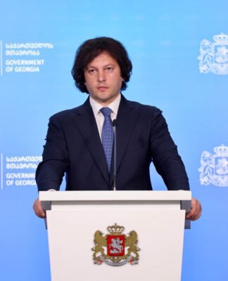 საქართველოს პრემიერ-მინისტრის, ირაკლი კობახიძის განცხადებით, ბრიტანული სანქციების საპასუხოდ საქართველოს ხელისუფლებას ბრიტანეთთან არანაირი დიპლომატიური ცვლილება არ ექნება, მათ შორის არ მოხდება არც ელჩის ქვეყნიდან გაძევება