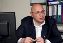 „კულასა“ და „ბატონოს“ დამფუძნებელს, ივანე გოგლიძეს, რომელიც ფალსიფიცირებული თევზის კონსერვების წარმოება-გასაღებისთვის დააკავეს, აღკვეთის ღონისძიების სახით პატიმრობა შეეფარდა