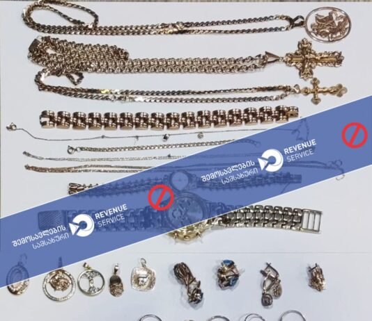 საბაჟო გამშვებ პუნქტში – ,,ყაზბეგი“, დიდი ოდენობით არადეკლარირებული ოქროს ნაკეთობების შემოტანის მცდელობის 2 ფაქტი აღიკვეთა