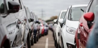 6 წელზე მეტი ასაკის მსუბუქ ავტომობილებზე აქციზის განაკვეთის გაზრდის ინიციატივას პარლამენტმა პირველი მოსმენით მხარი დაუჭირა