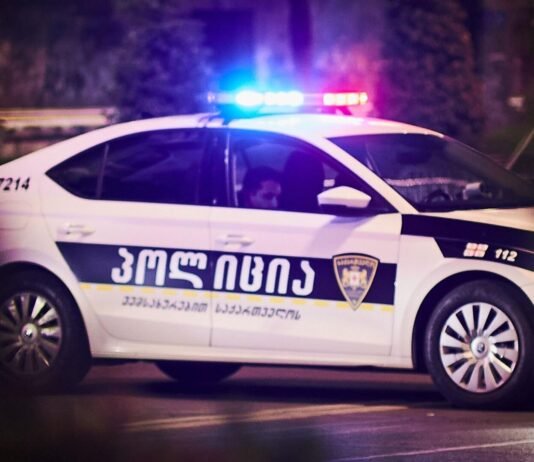 მარნეულში მომხდარი ავარიის ფაქტზე, რის შედეგადაც 10 წლის ბავშვი დაიღუპა, 19 წლის ბიჭი დააკავეს