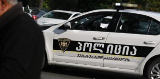 პოლიციამ რუსთავში დიდი ოდენობით ჩადენილი თაღლითობის ბრალდებით ერთი პირი დააკავა